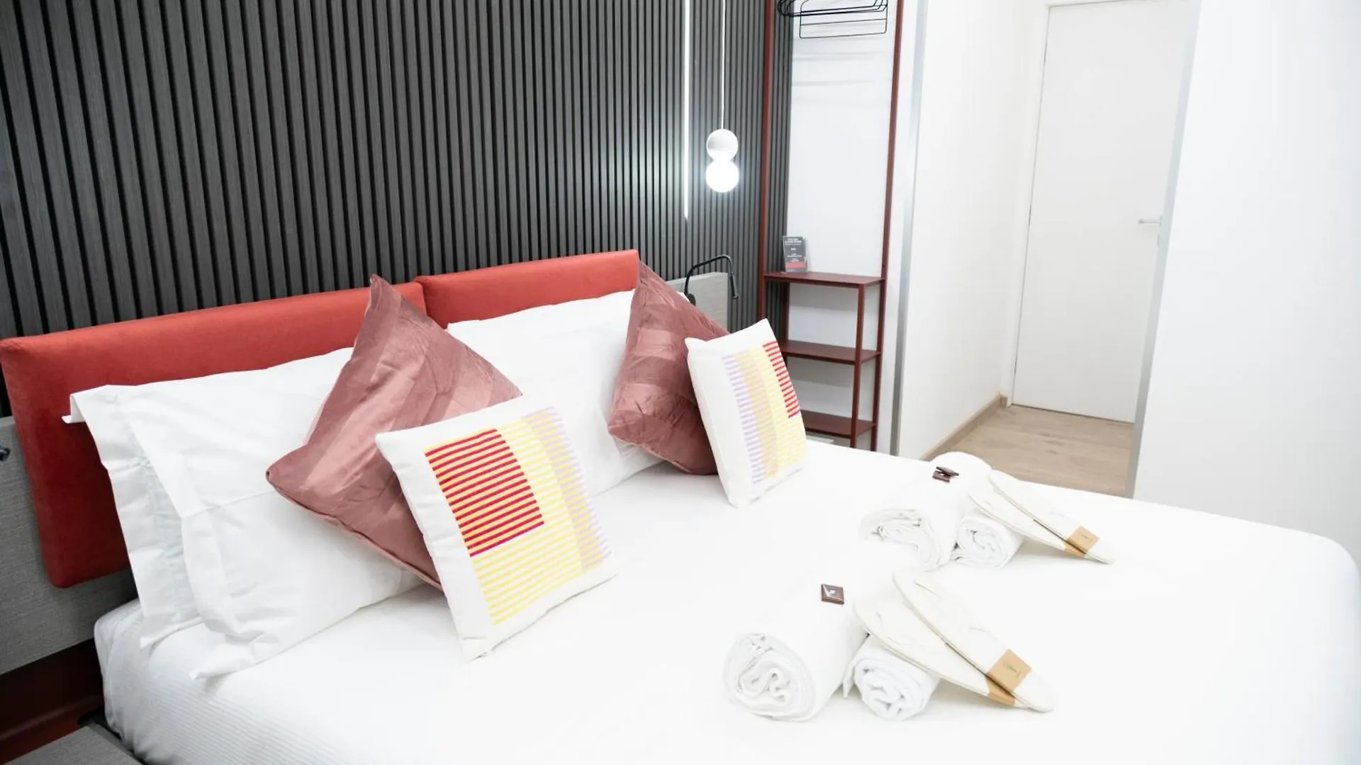 Bed & Breakfast Teulada Luxury Rooms Rome