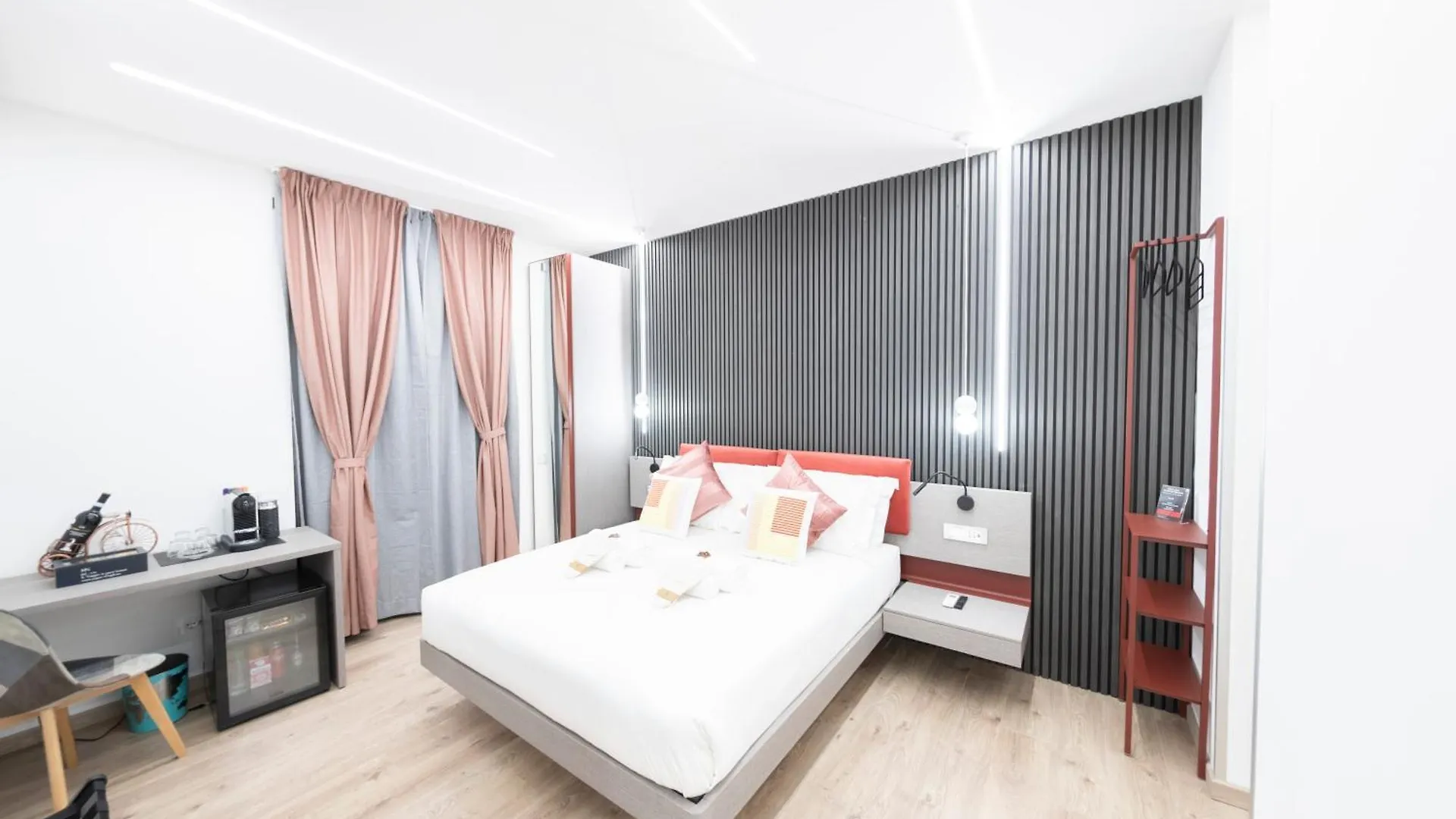 Bed & Breakfast Teulada Luxury Rooms Rome