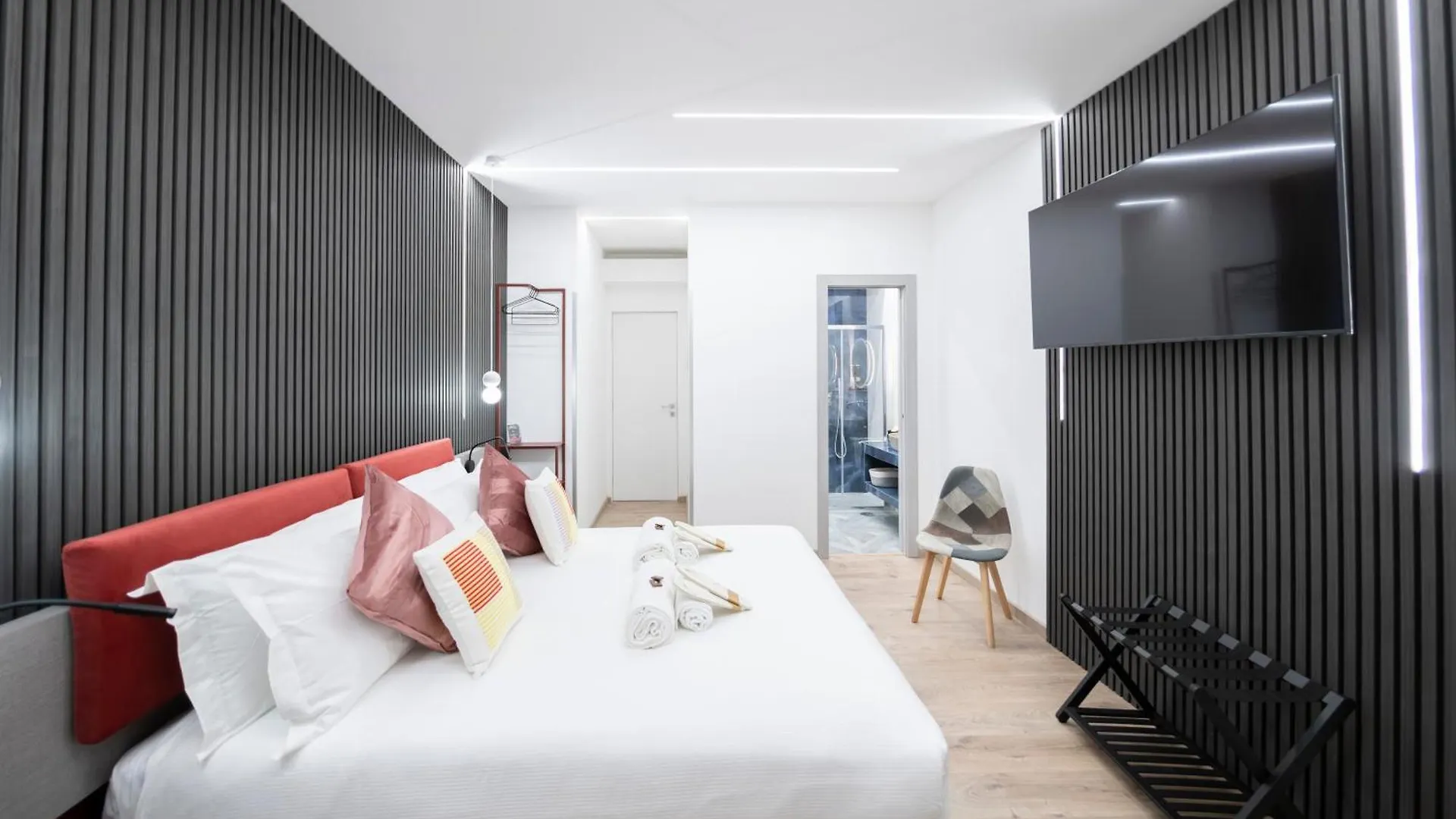 Bed & Breakfast Teulada Luxury Rooms Rome Italy