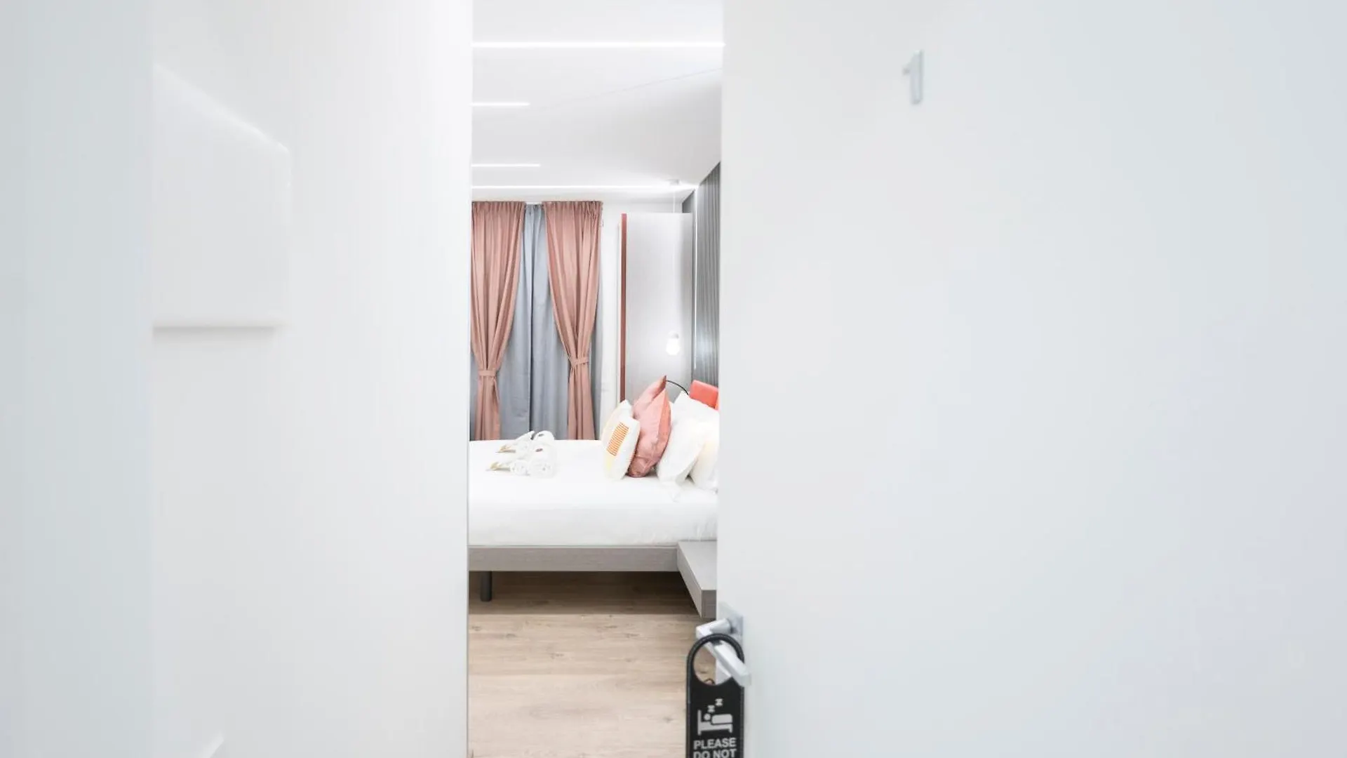 Teulada Luxury Rooms Rome Bed & Breakfast