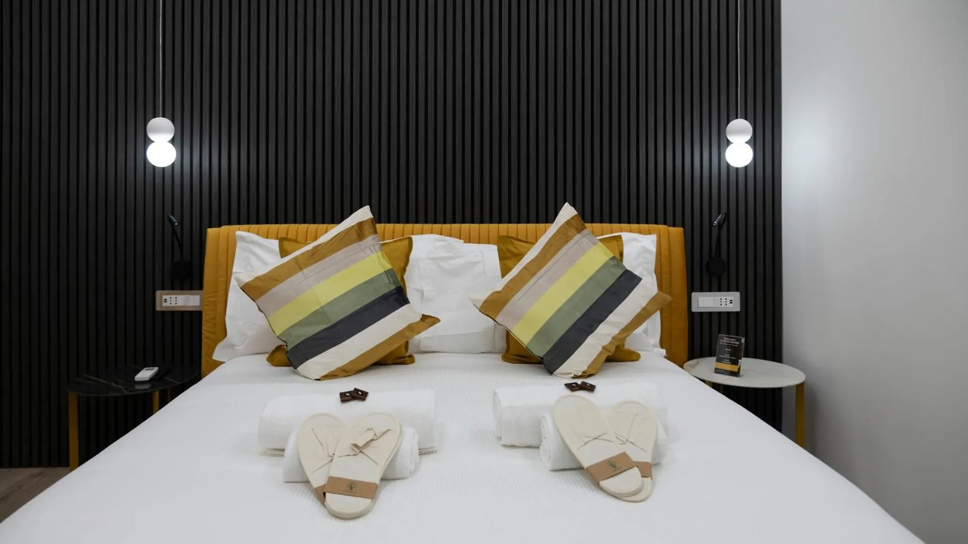 Teulada Luxury Rooms Rome Bed & Breakfast