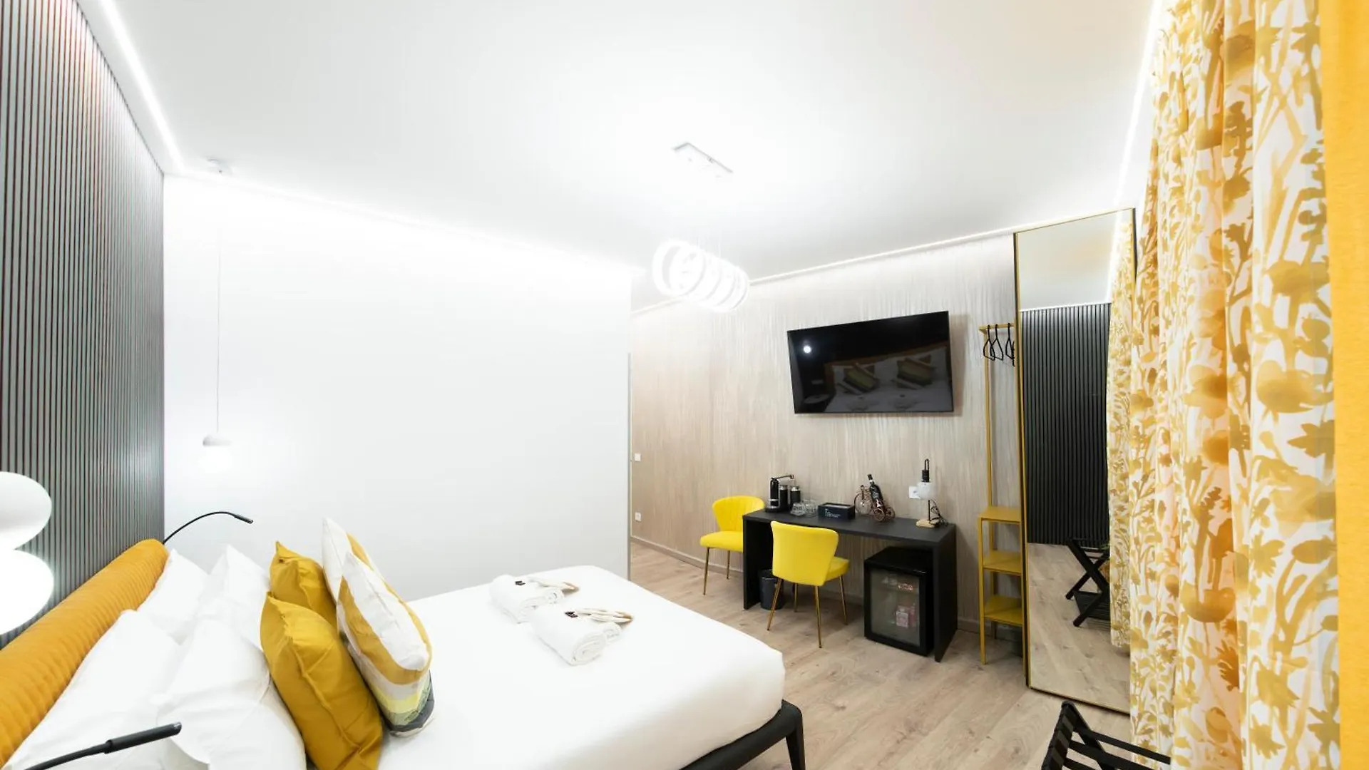 Bed & Breakfast Teulada Luxury Rooms Rome Italy